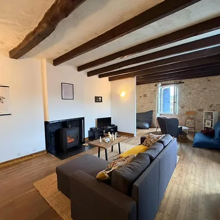 Dans Maison Quercynoise