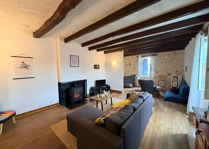 Dans Maison Quercynoise