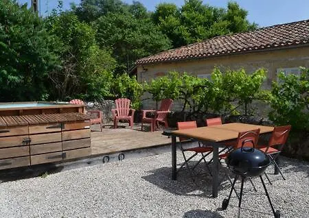 Dans Maison Quercynoise *