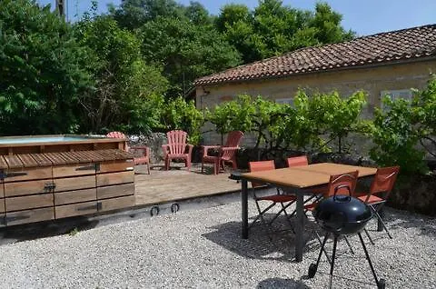 Dans Maison Quercynoise *