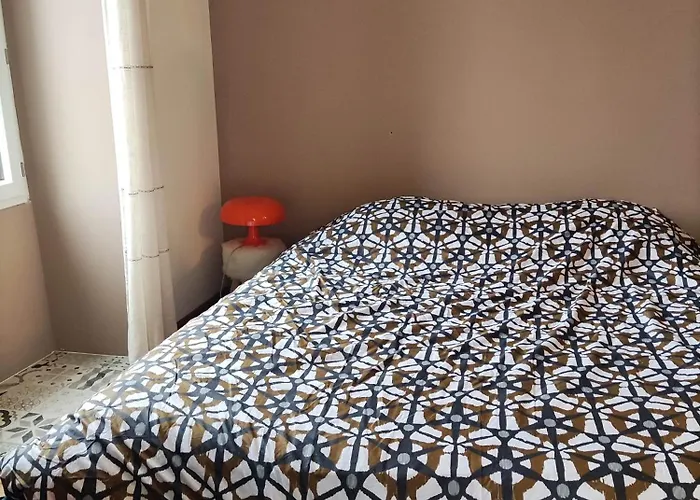 Dans Maison Quercynoise *